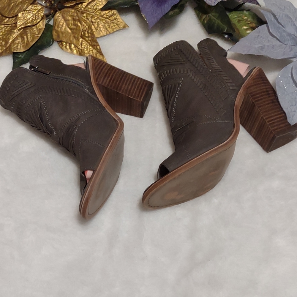 Vince camuto shoes for women size small 10